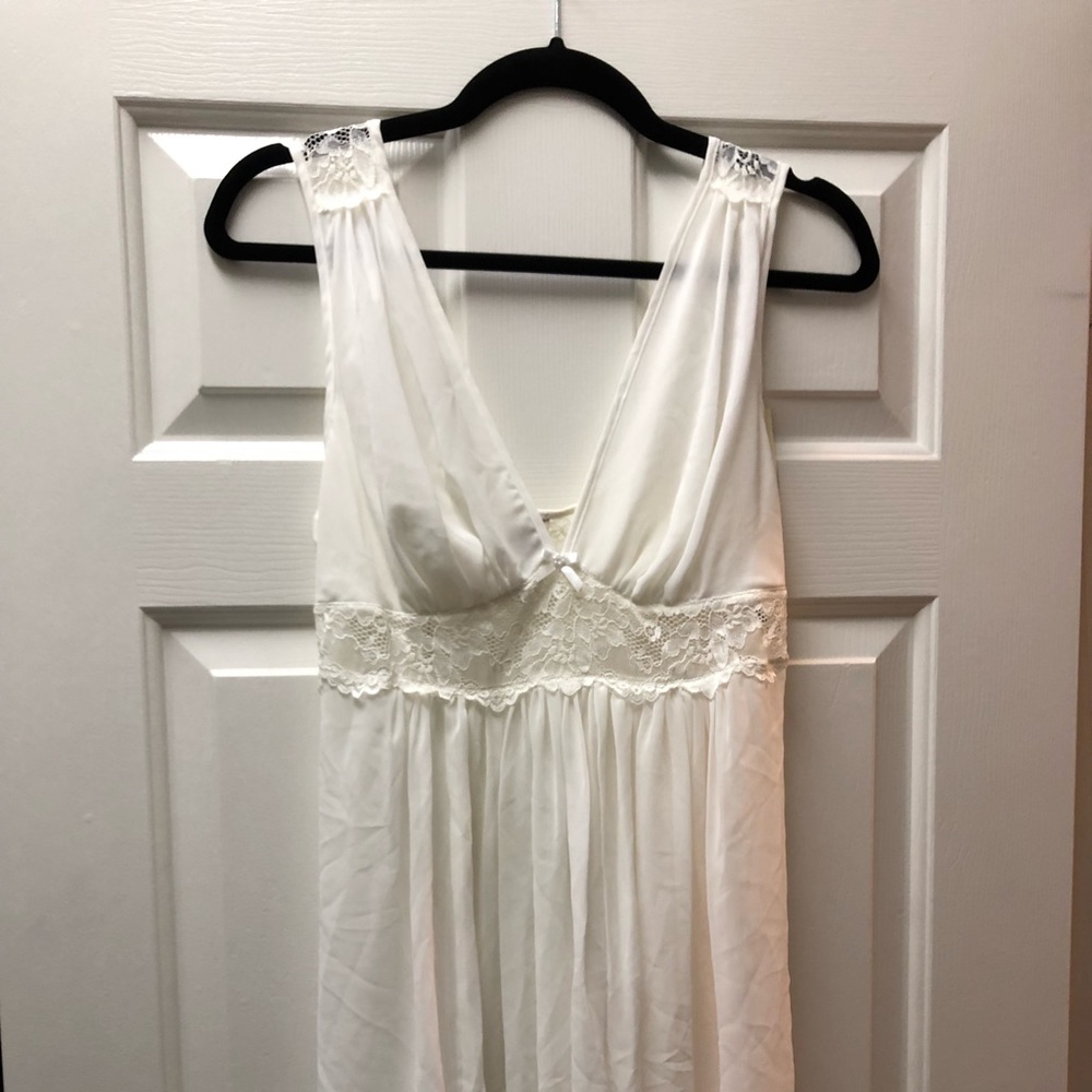 In bloom by Jon quail negligee BNWT